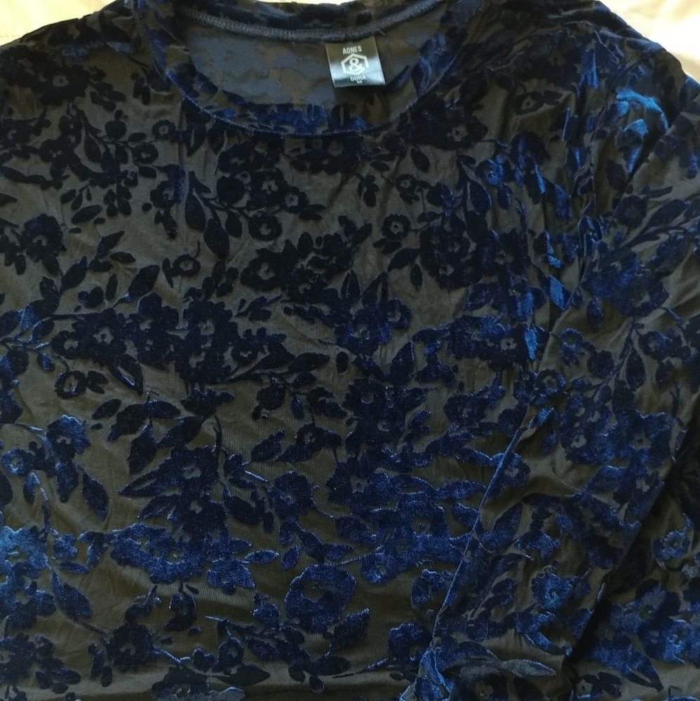Agnes and Dora pullover